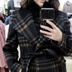 Meet your Posher, Amhaasy